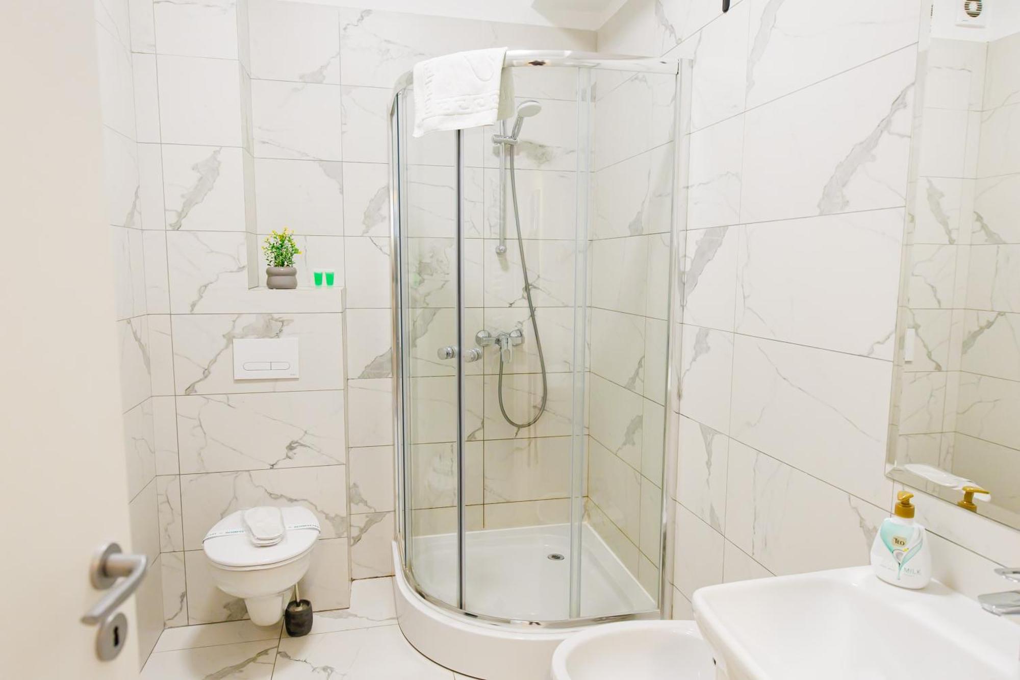 יאשי 17 Zimbrului Residence At Lazar Towers Palas מראה חיצוני תמונה